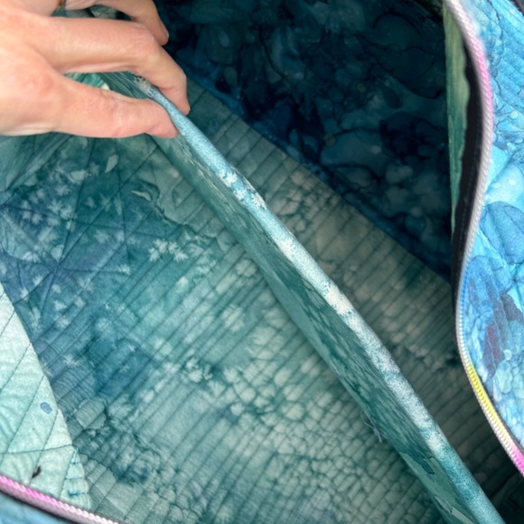 Quilt Duffle Bag - Picture 7 of 14